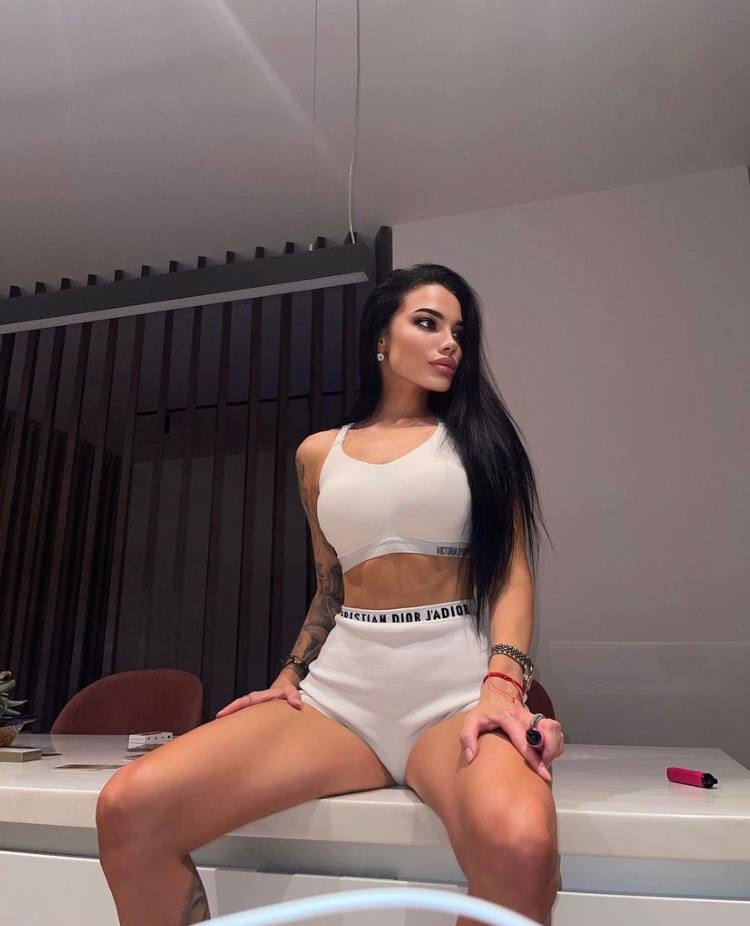 Masaj Da Harika Olan Ataşehir Escort Pelin